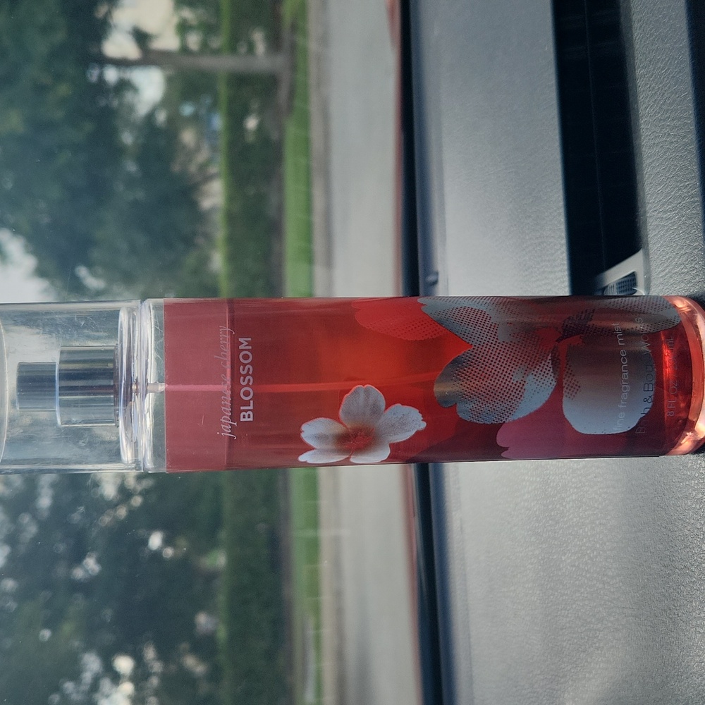 Bath & Body Works JAPANESE CHERRY BLOSSOM Mist